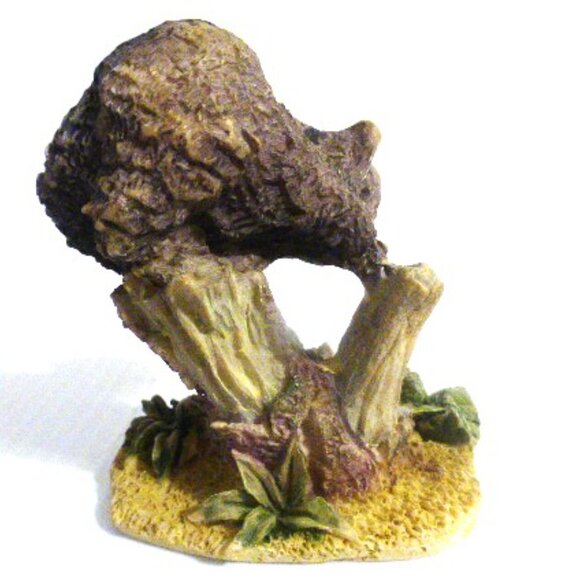 RACCOON FIGURINE DBE Montreal Quebec Resin Figurine - Picture 3 of 7